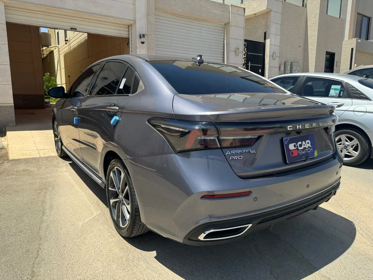 Car image 6