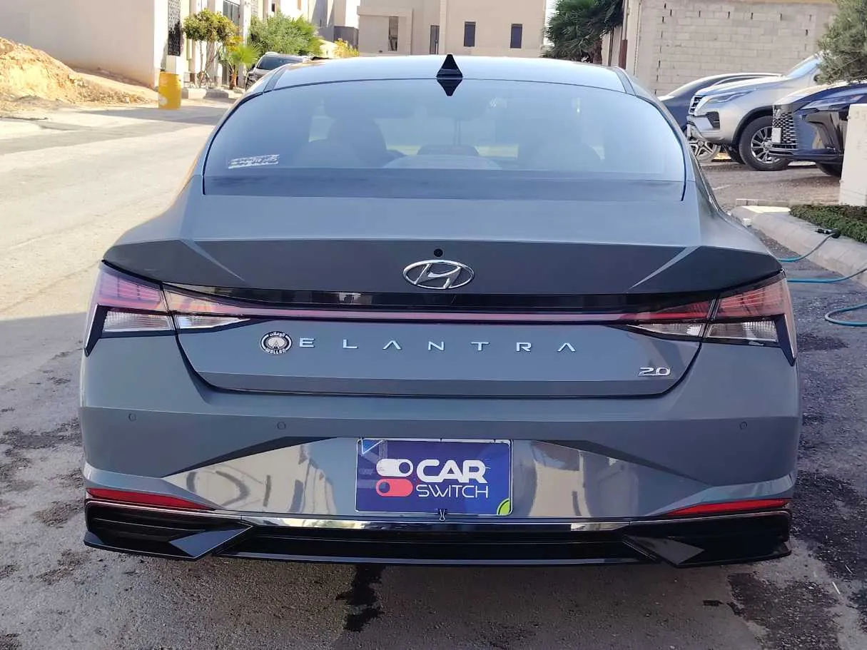 Car image 6