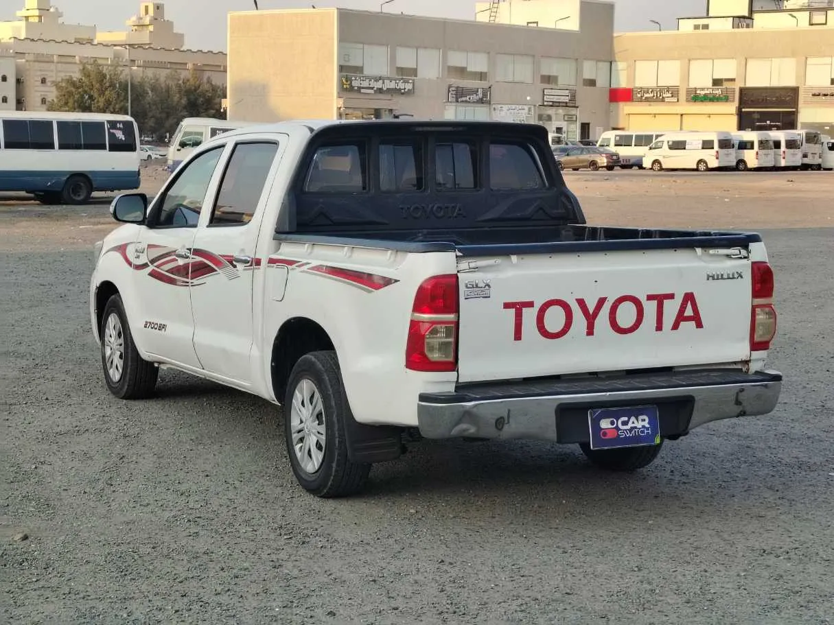 Car image 7