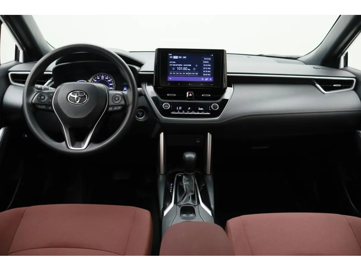 Car image 14