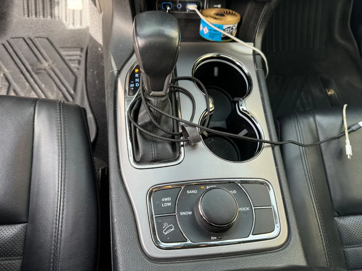 Car image 16