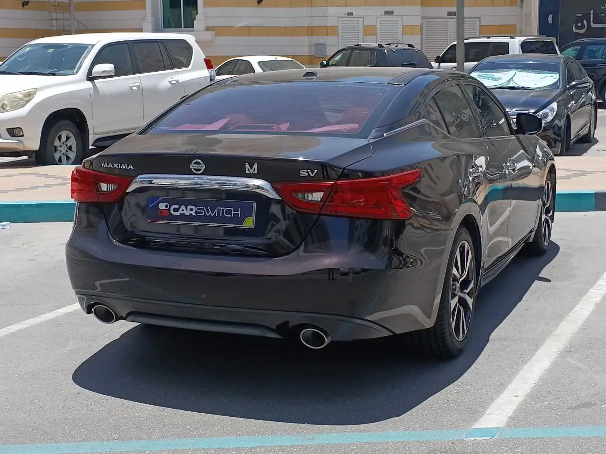 Car image 5