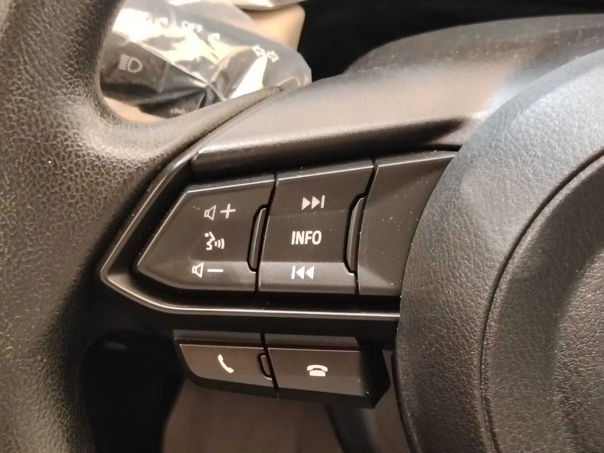 Car image 26