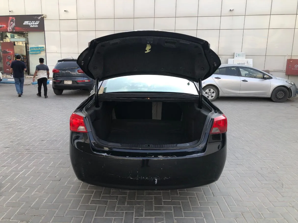 Car image 18