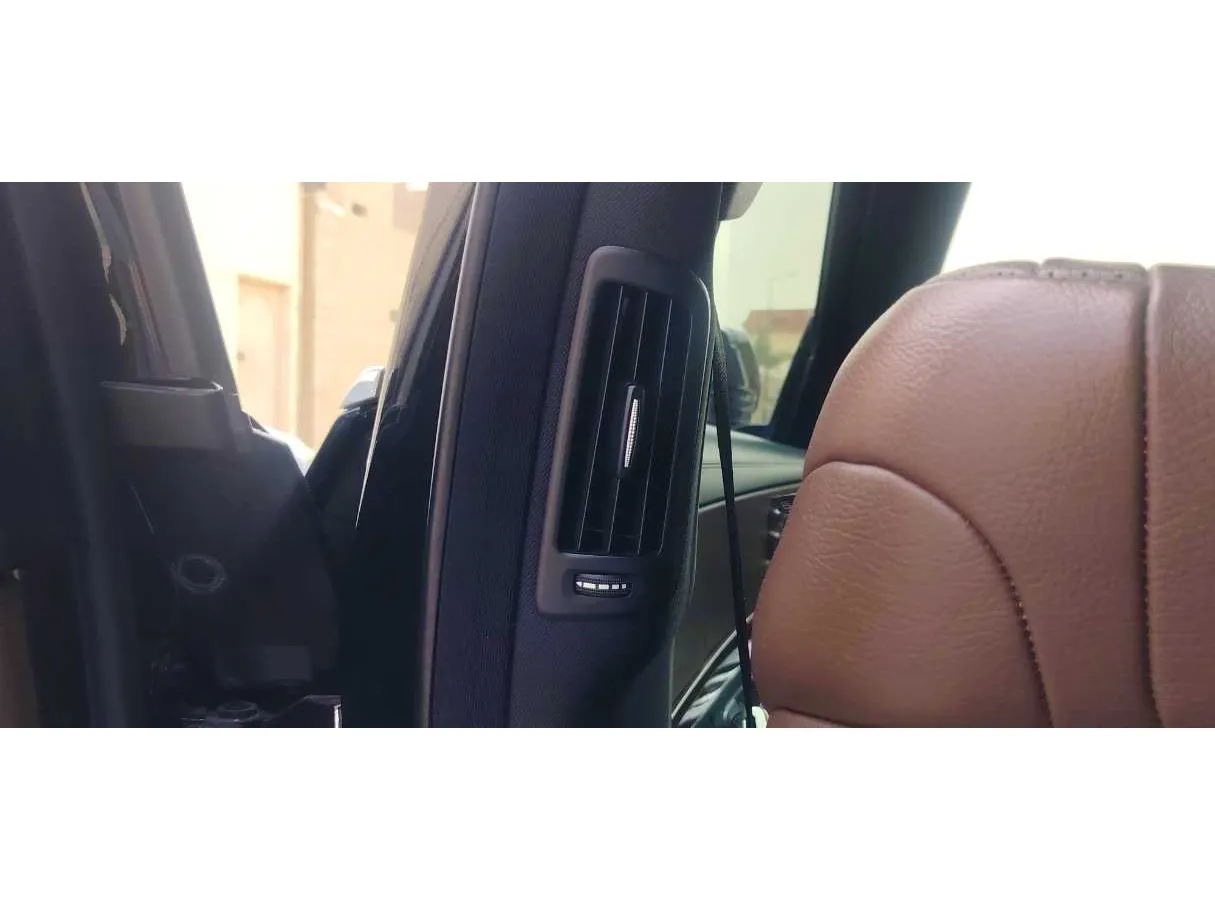 Car image 32
