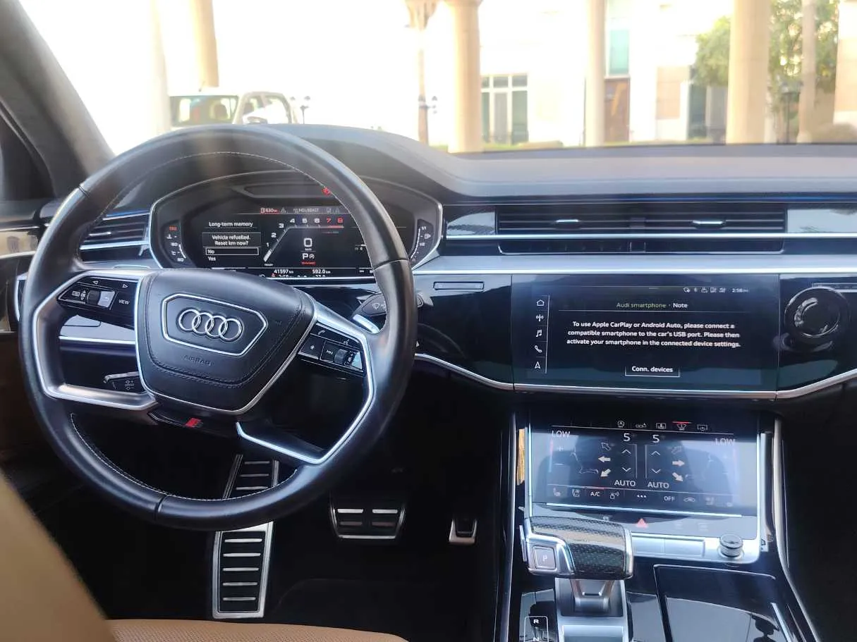 Car image 16