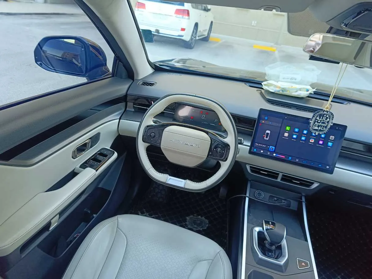 Car image 20