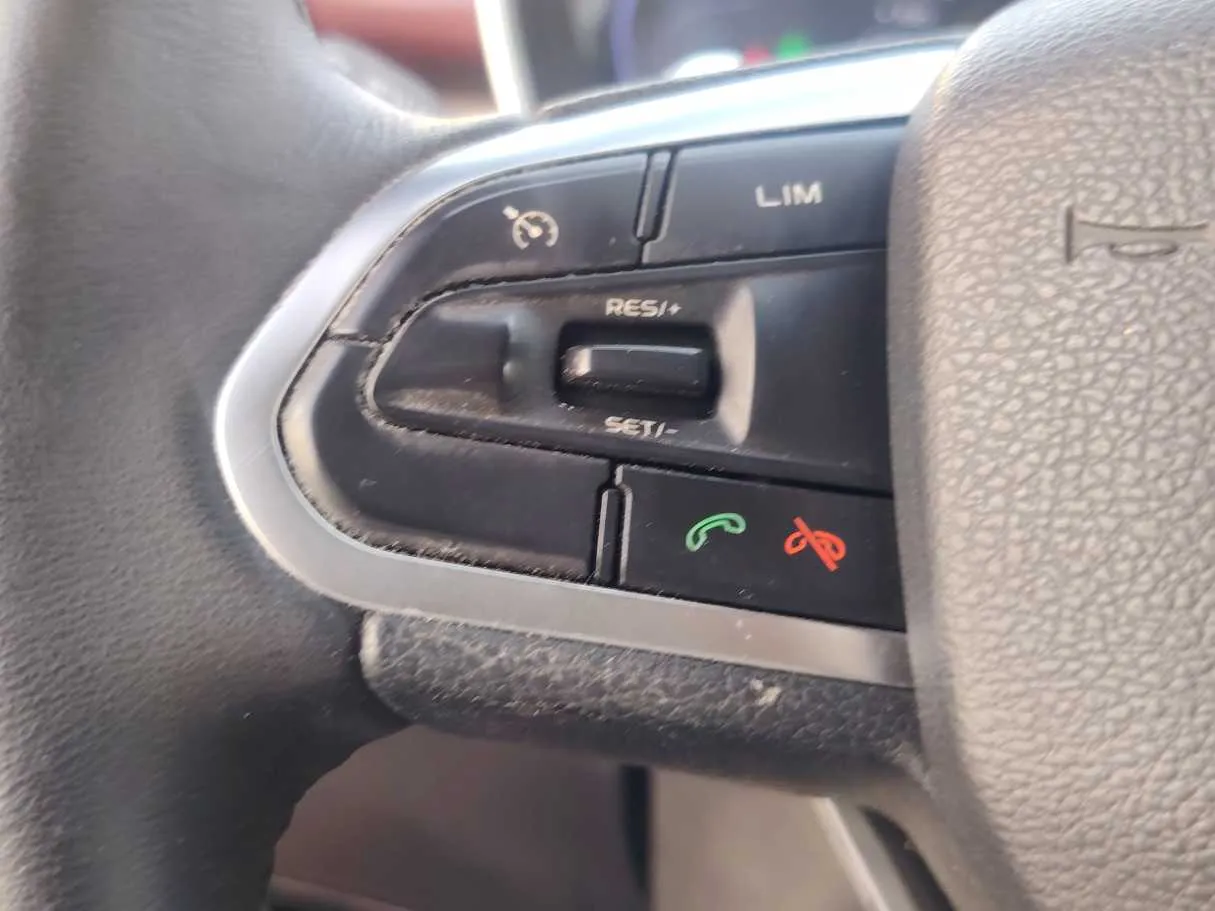 Car image 39