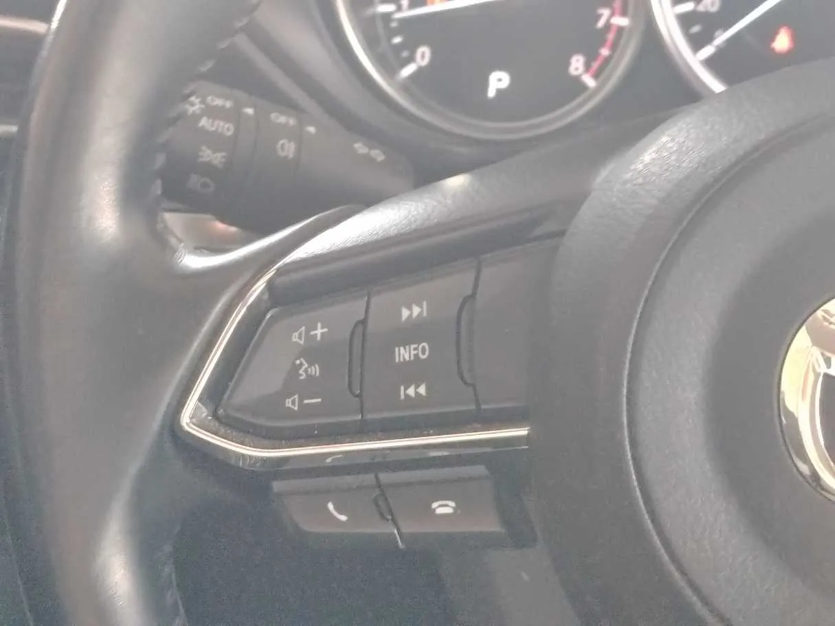 Car image 29