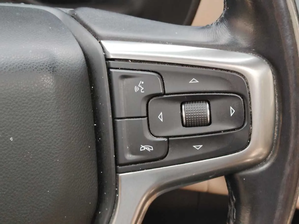 Car image 29
