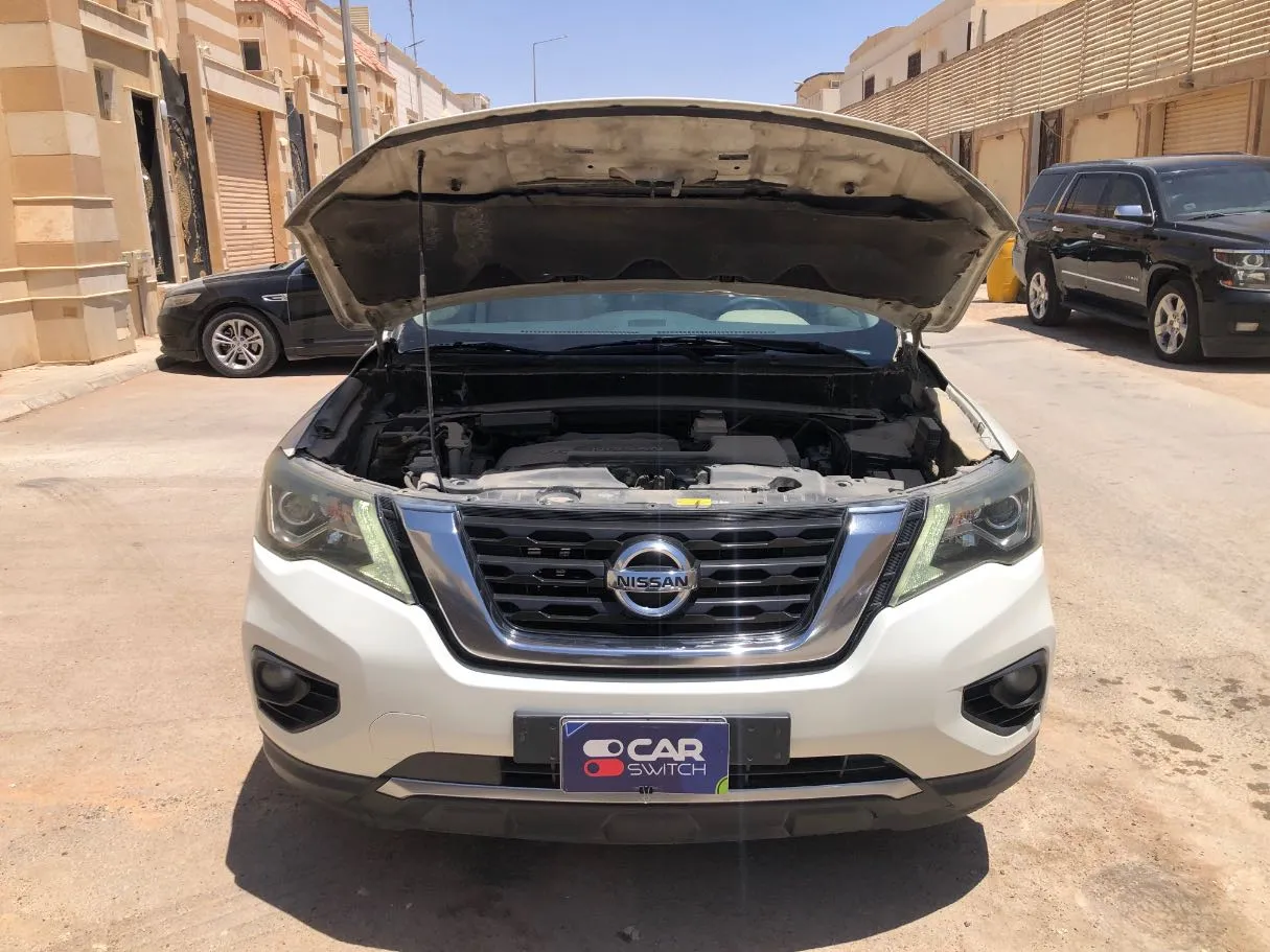 Car image 25