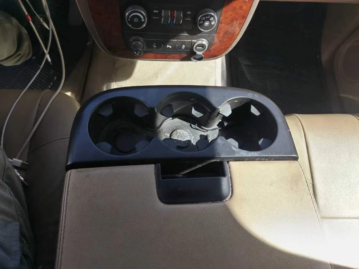 Car image 27