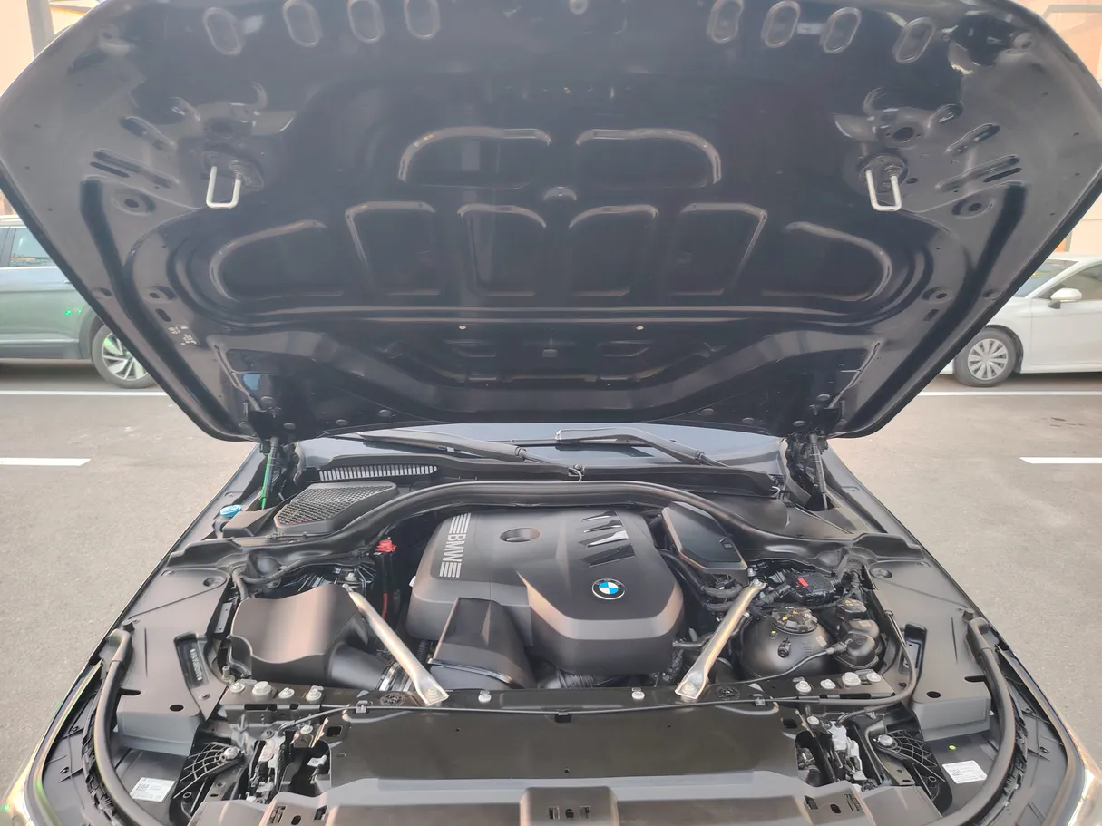 Car image 38