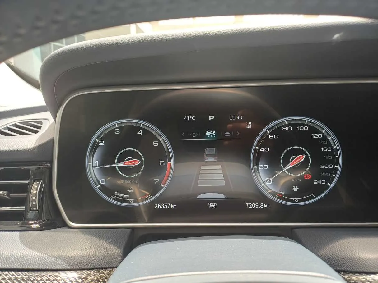 Car image 23