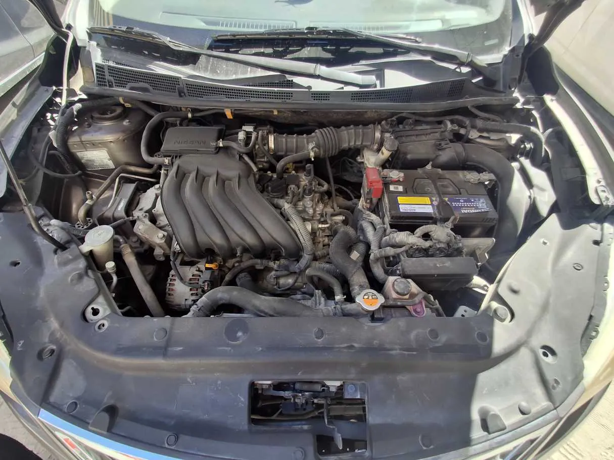 Car image 19