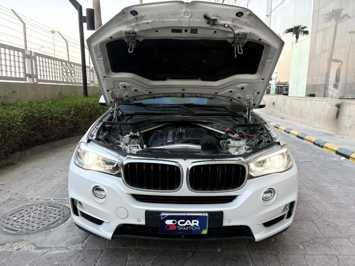Car image 26