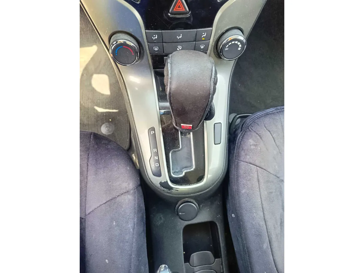 Car image 20