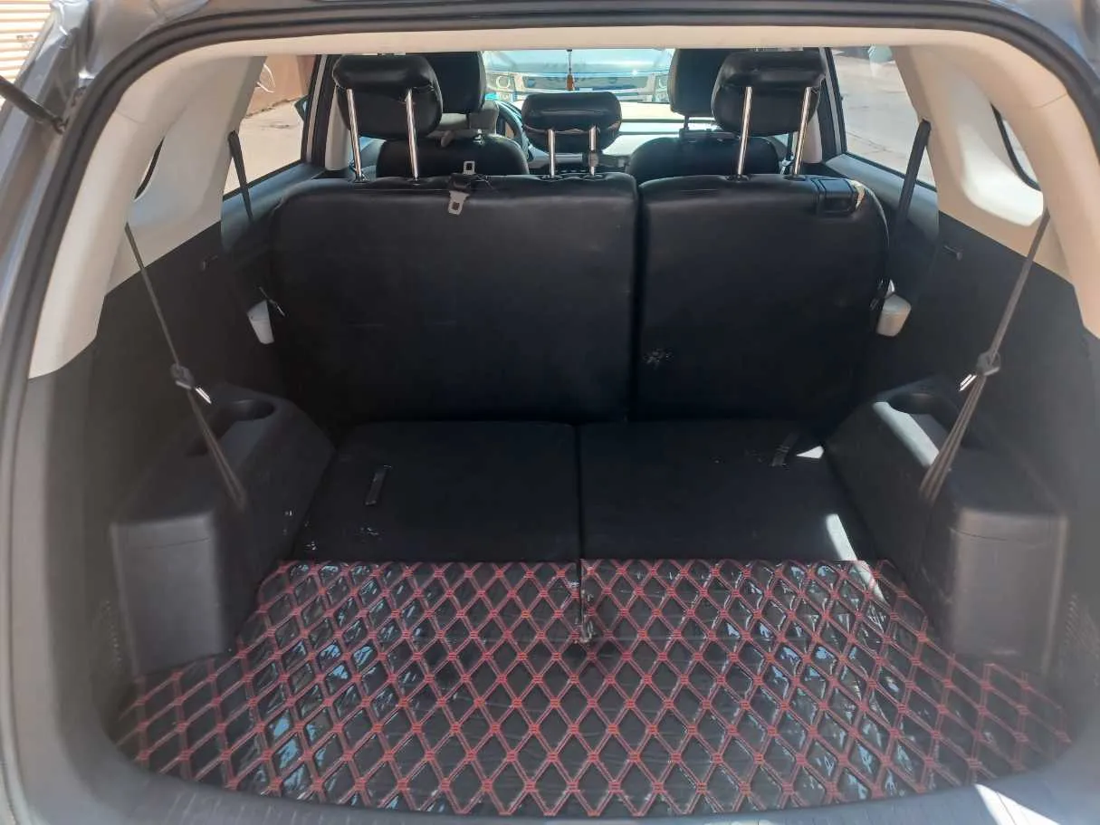 Car image 21