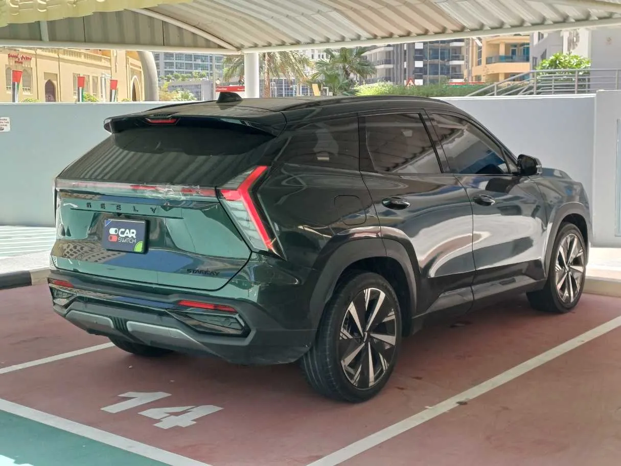Car image 5