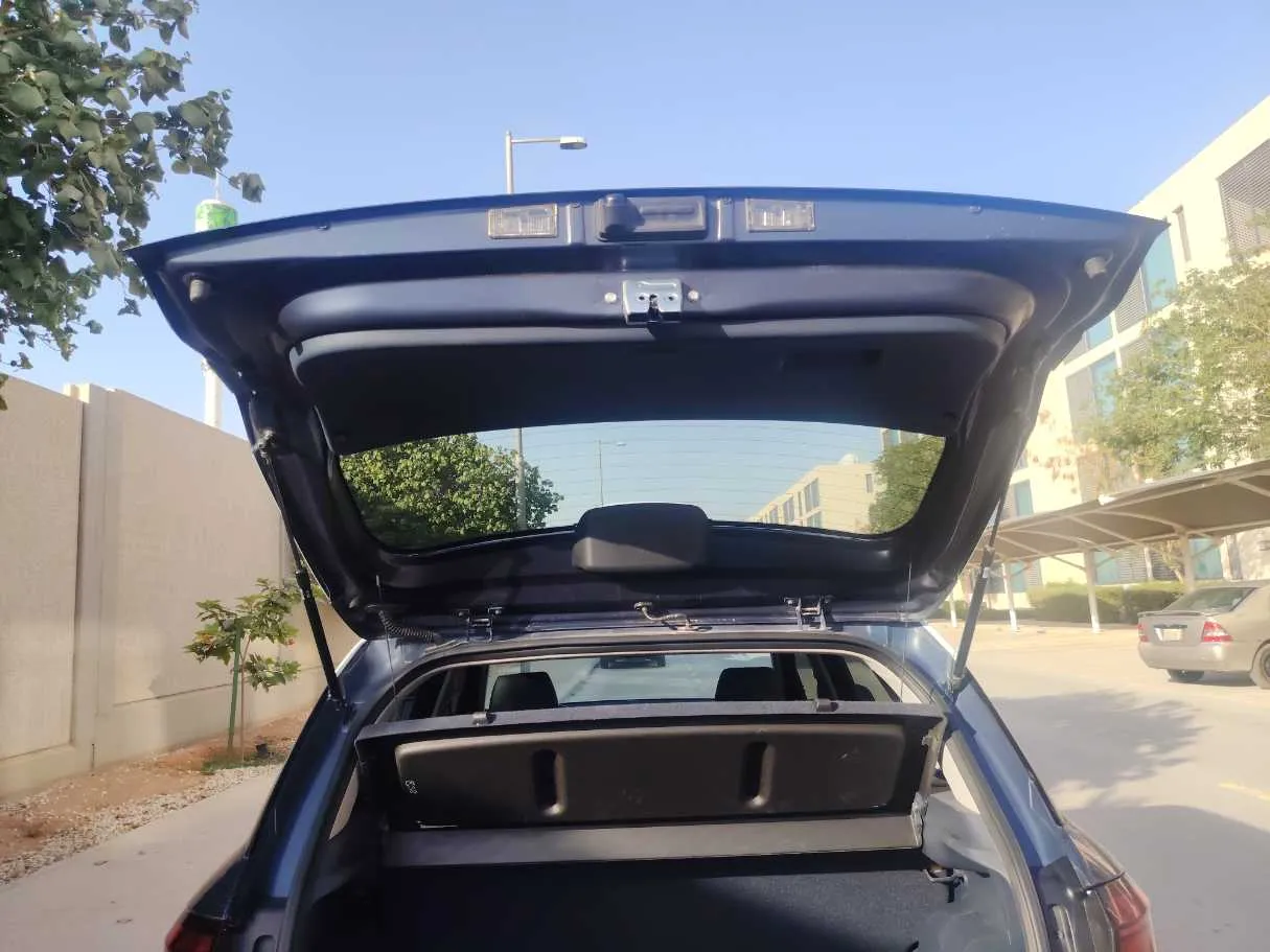 Car image 20