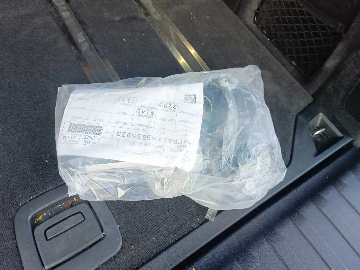 Car image 37