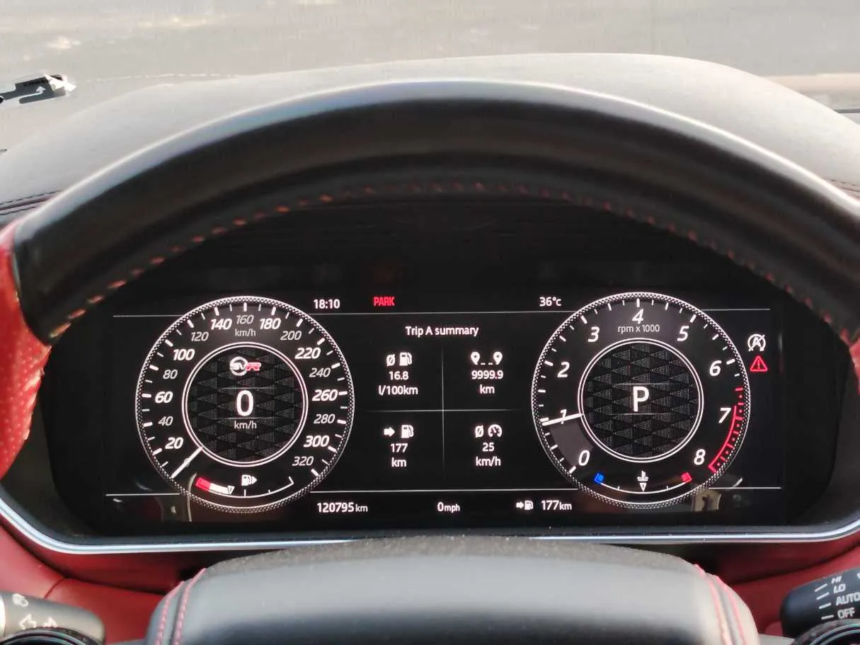 Car image 27