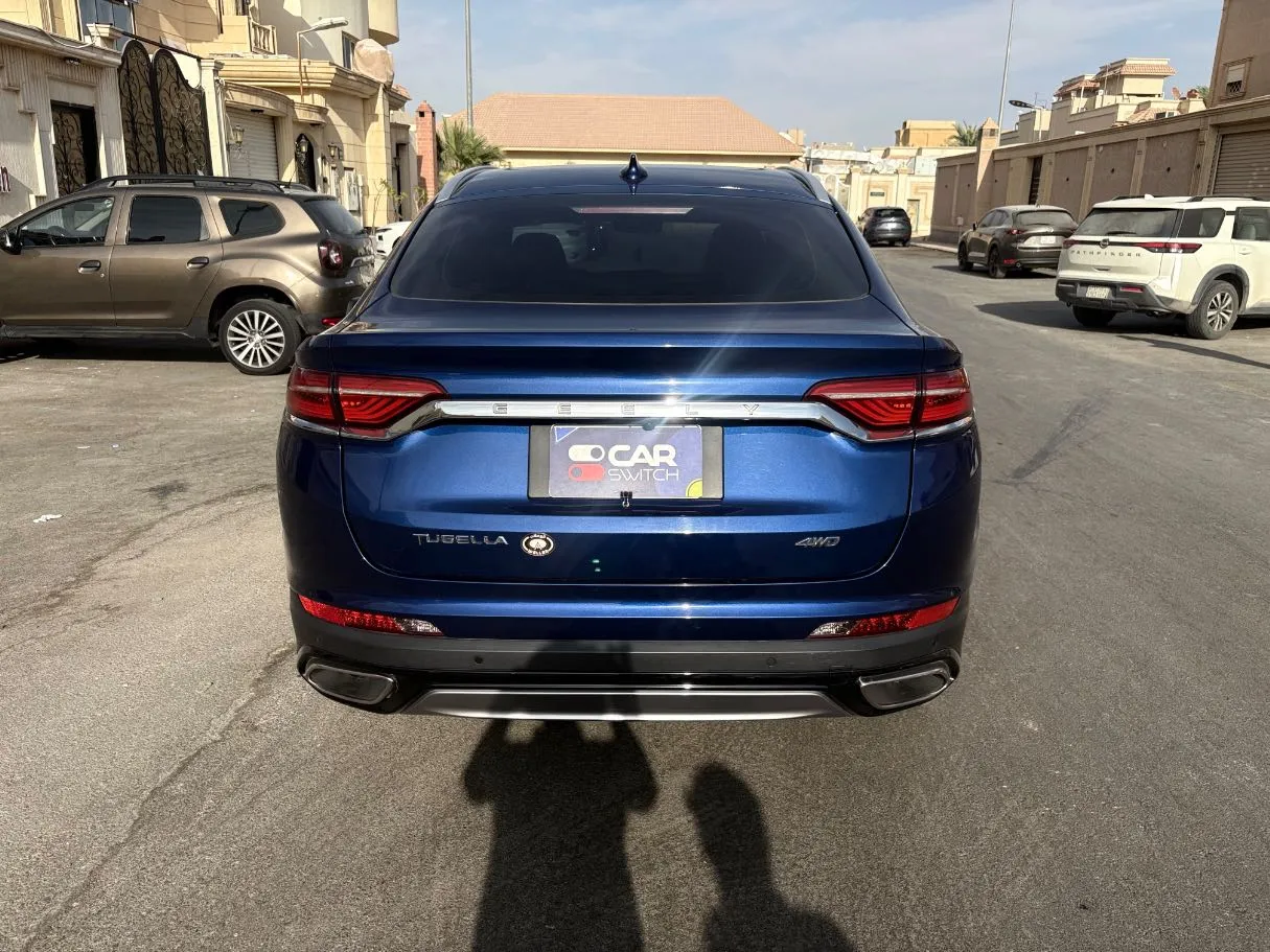 Car image 6
