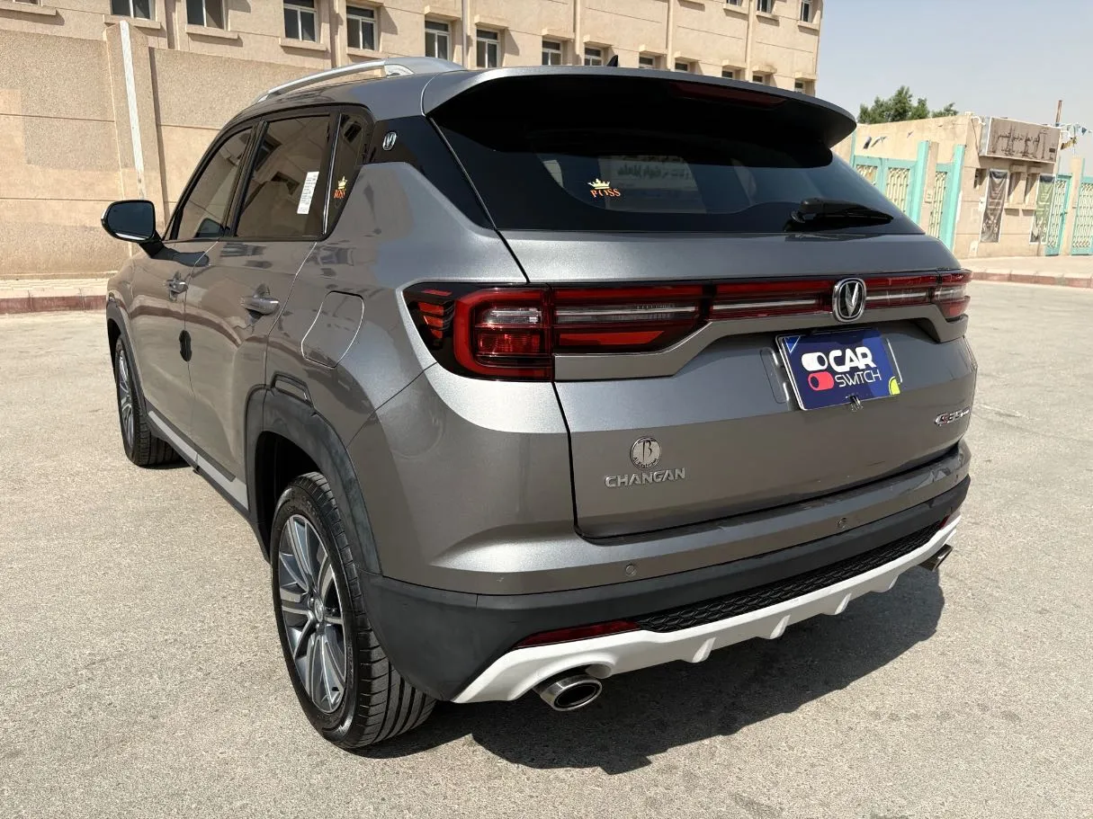 Car image 7