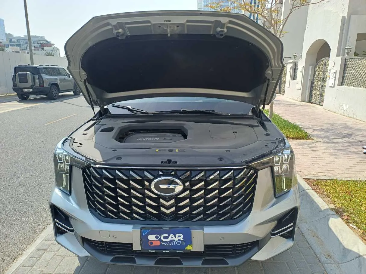 Car image 24