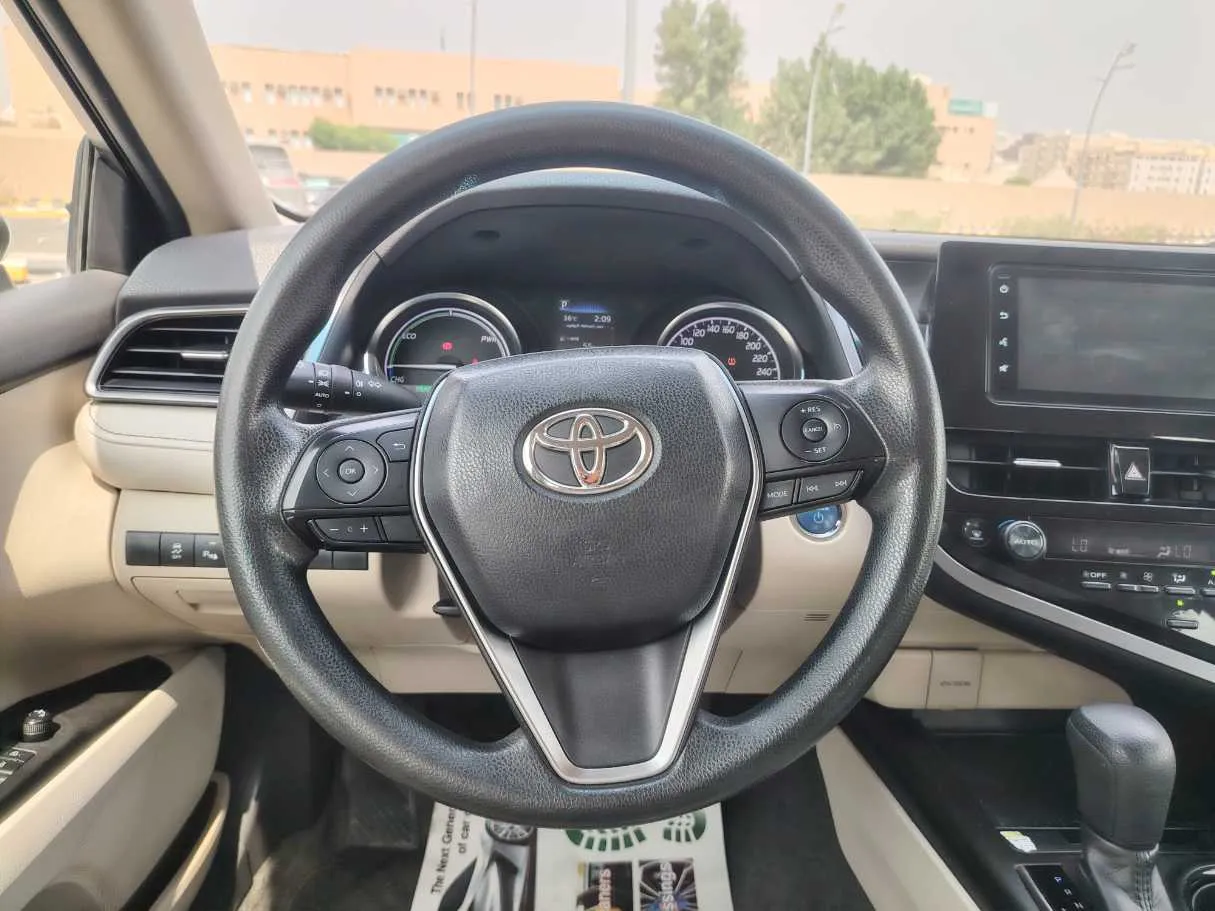Car image 21
