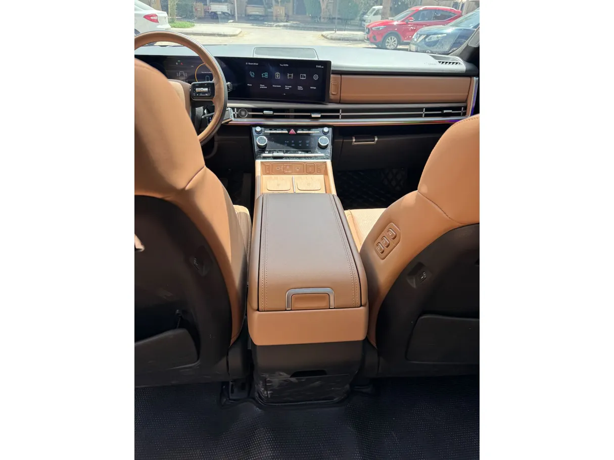 Car image 21