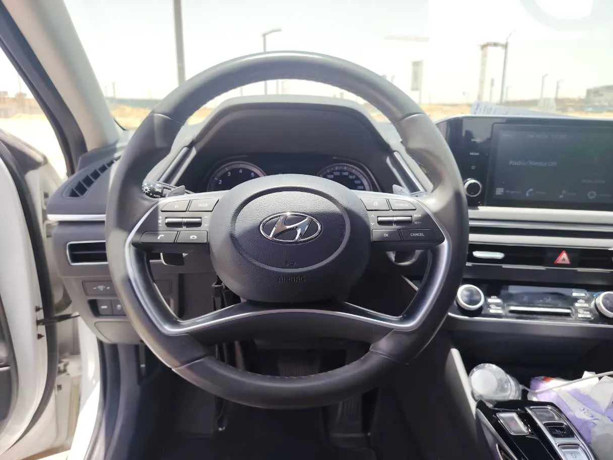 Car image 22
