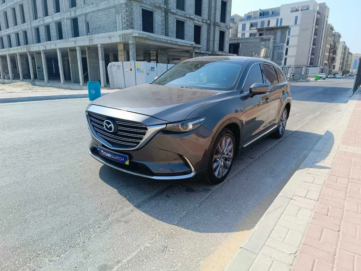 Car image 2