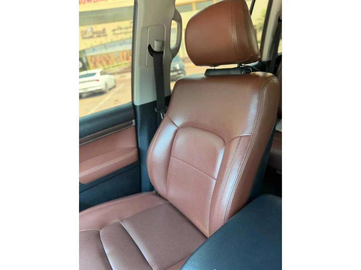 Car image 35
