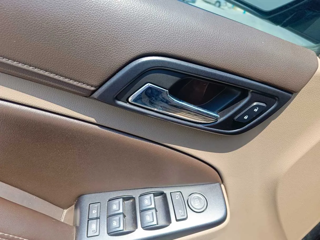 Car image 28