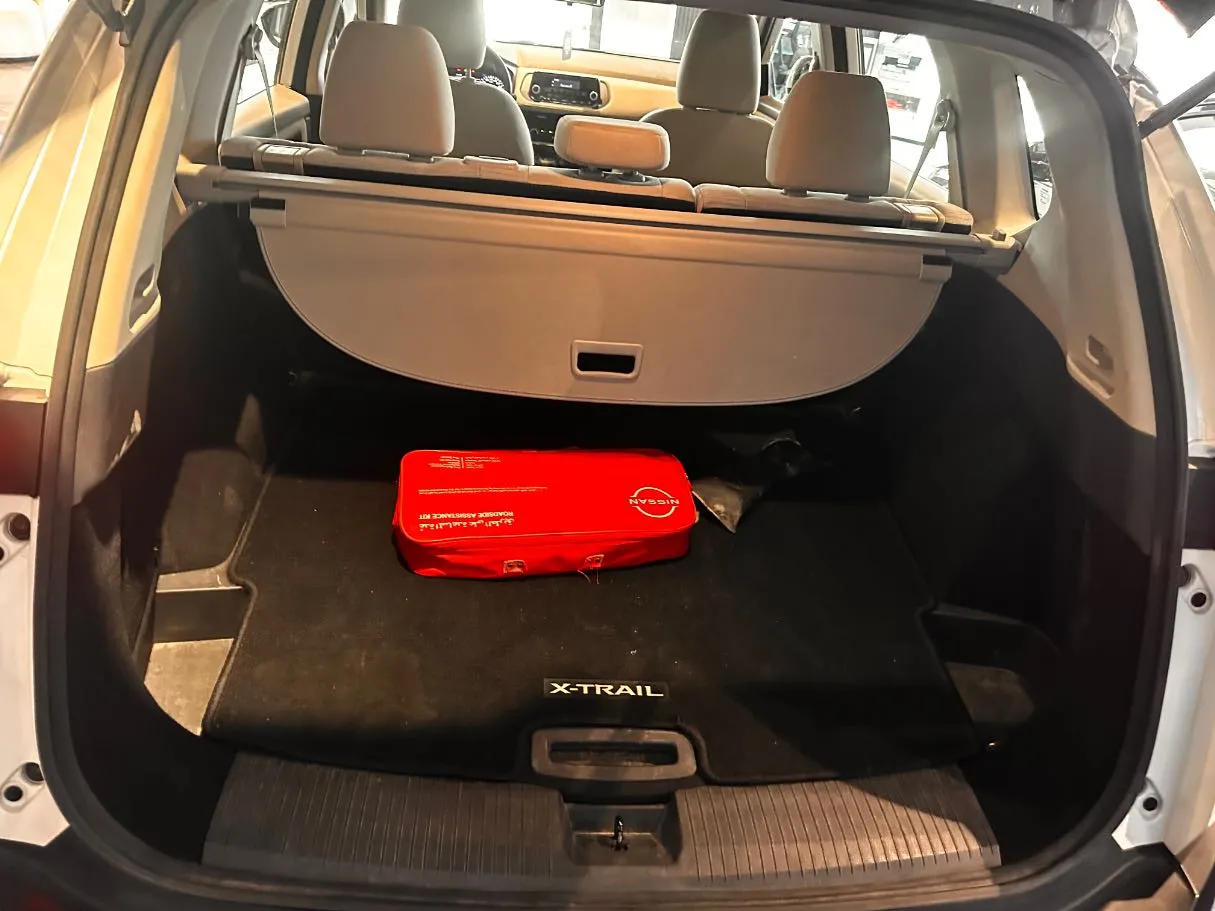 Car image 21