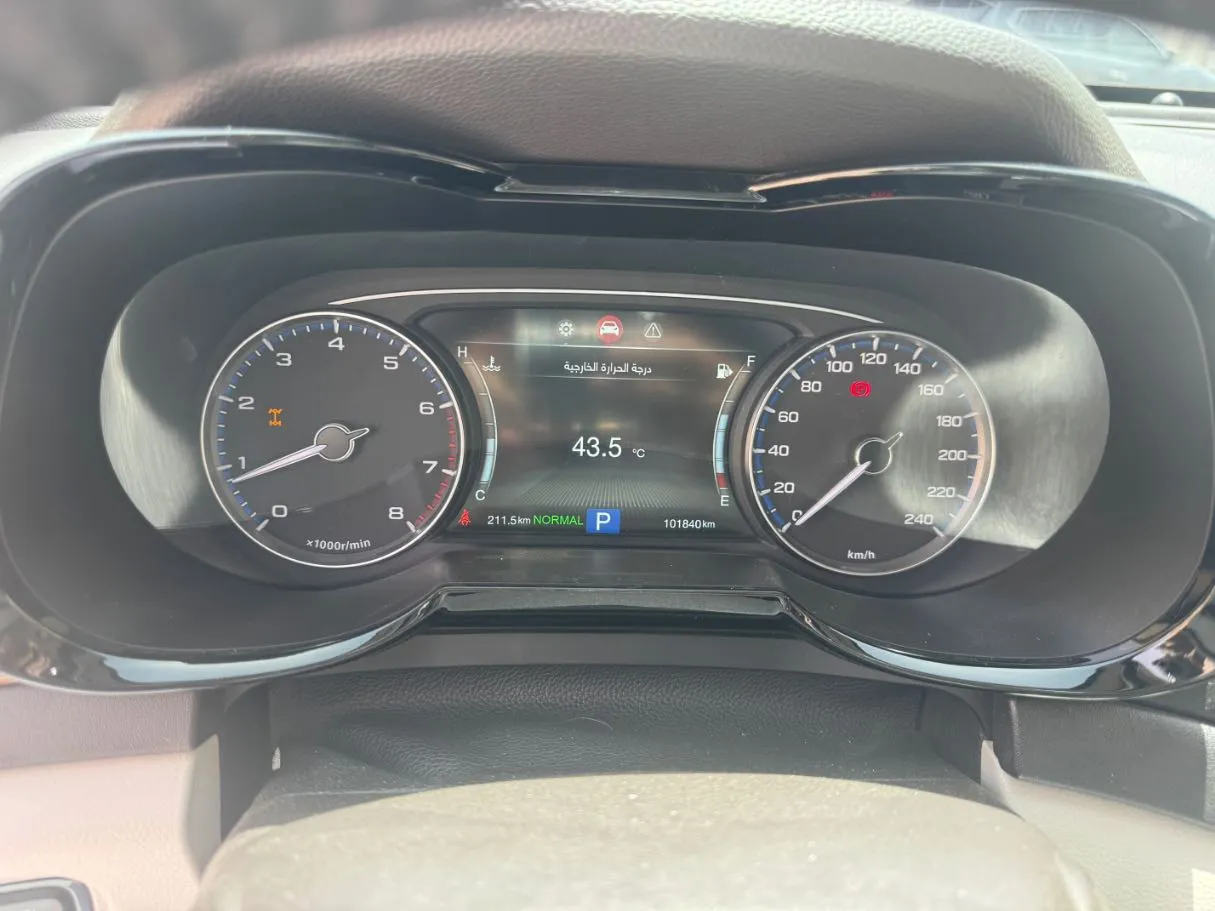 Car image 17