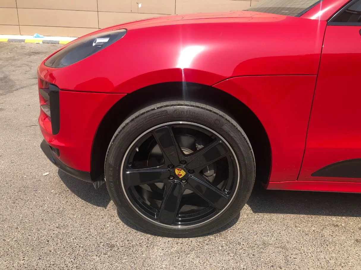 Car image 16