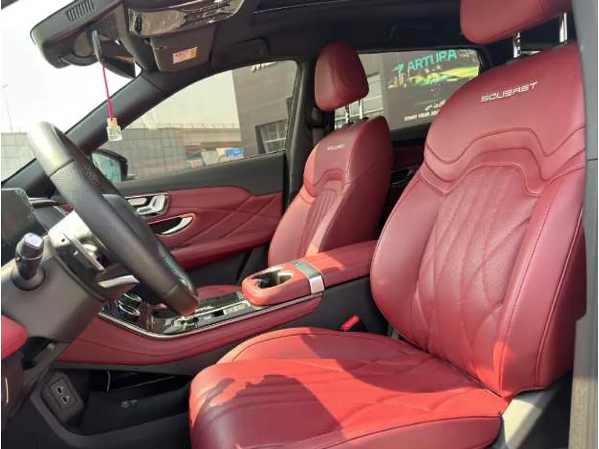 Car image 8