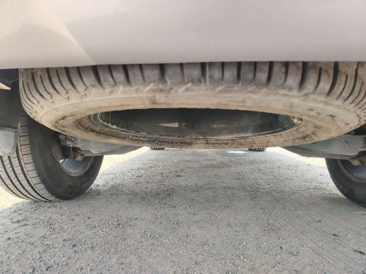 Car image 47