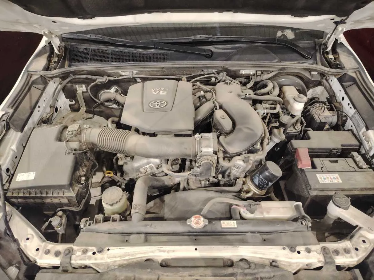 Car image 35