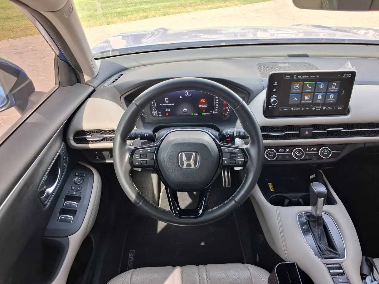 Car image 14