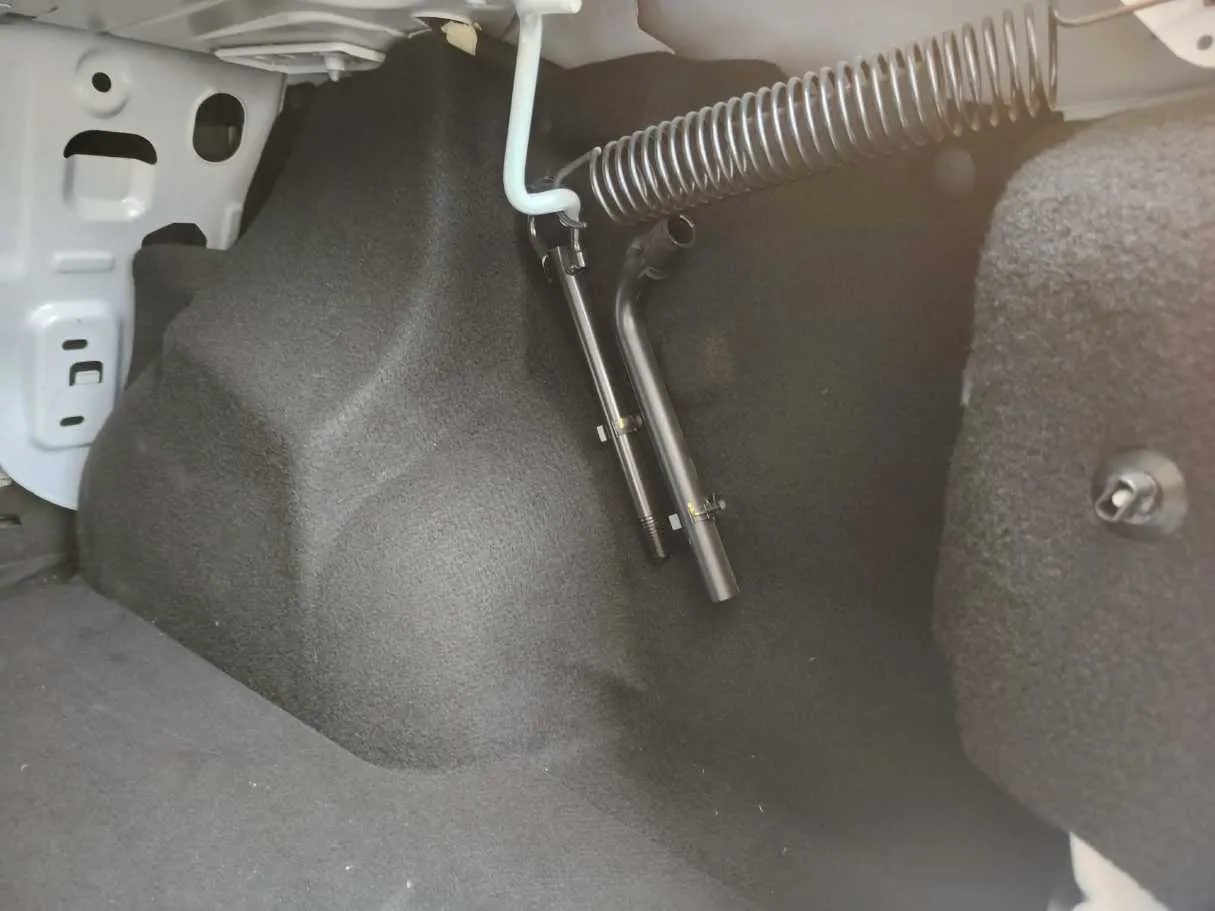 Car image 37