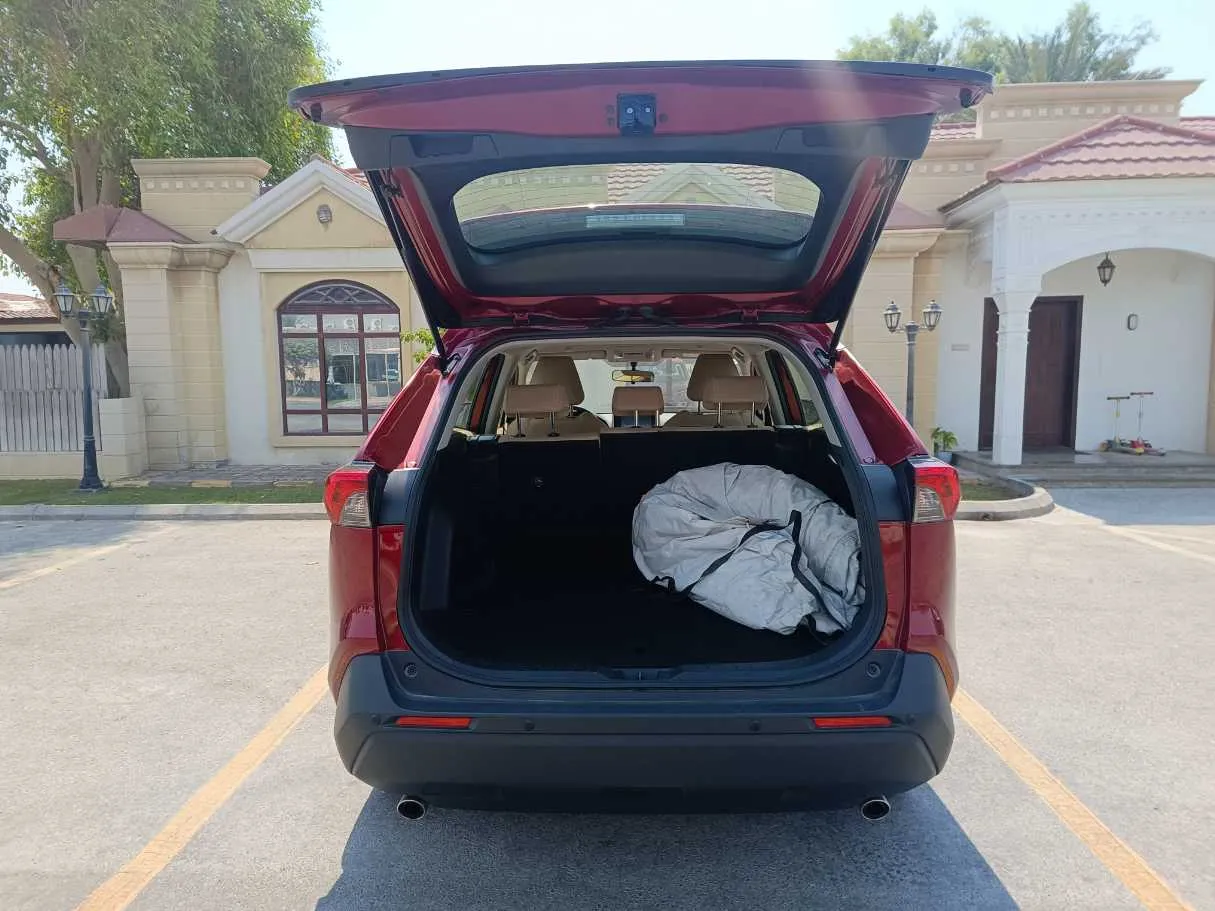 Car image 27