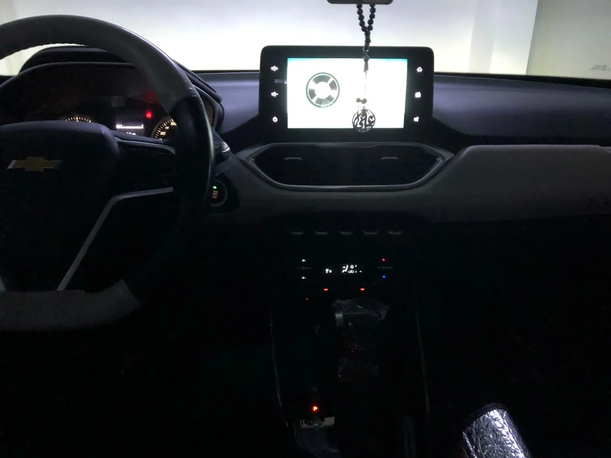 Car image 18