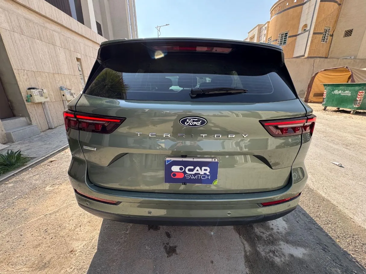 Car image 6