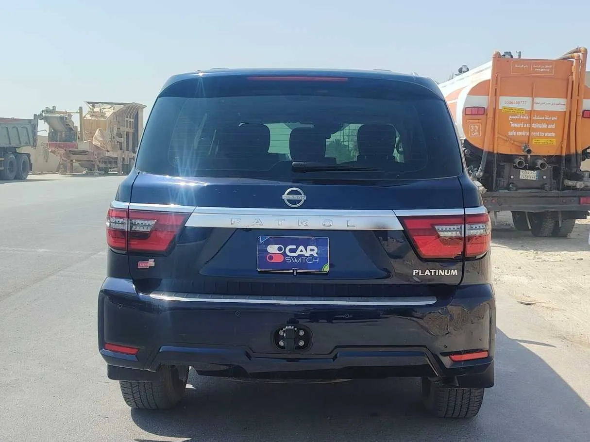 Car image 6