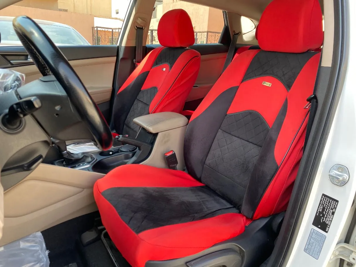 Car image 11