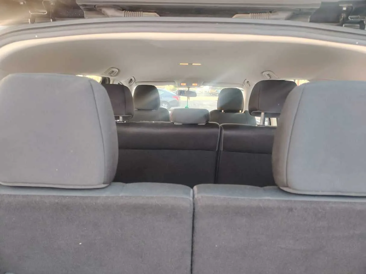 Car image 32