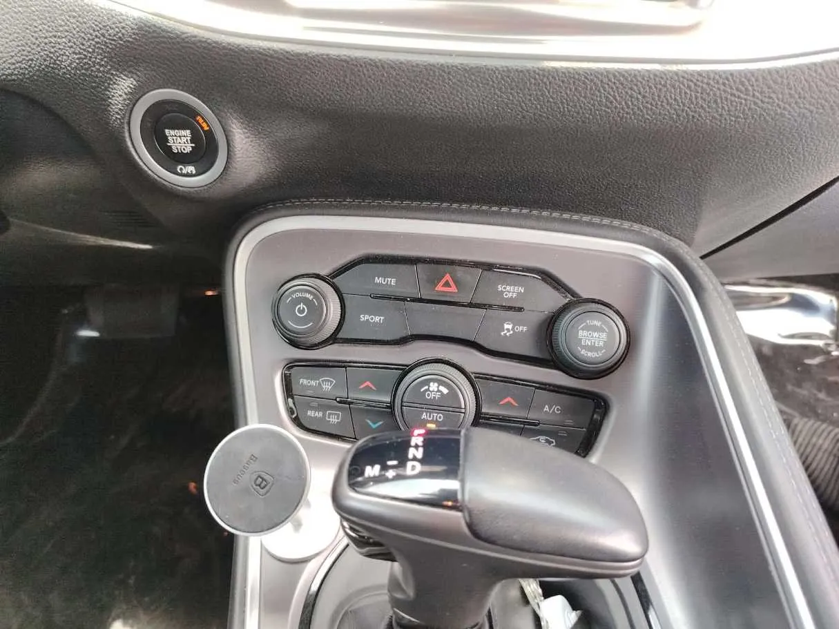 Car image 21